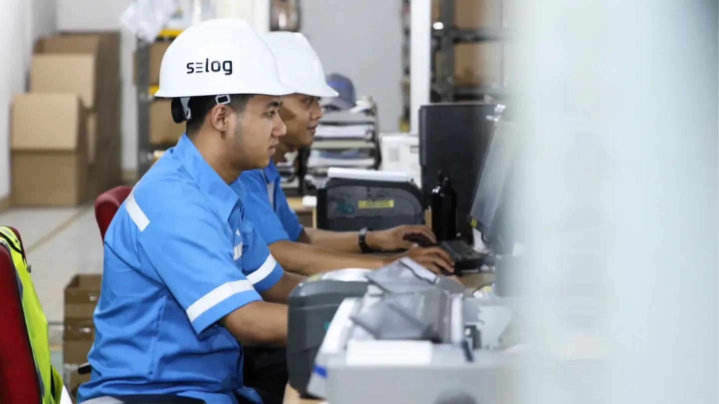 Cara Memanfaatkan Teknologi dalam Bisnis Logistik